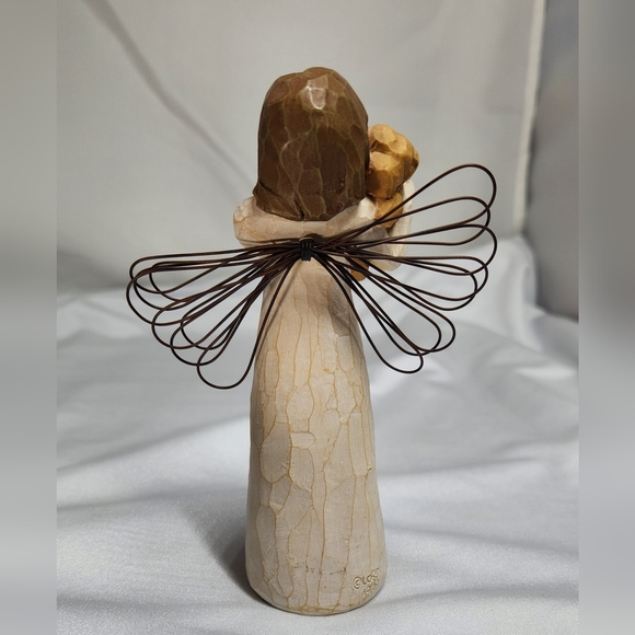Willow Tree Angel of Friendship, Sculpted Hand-Painted Figure - Picture 2 of 4